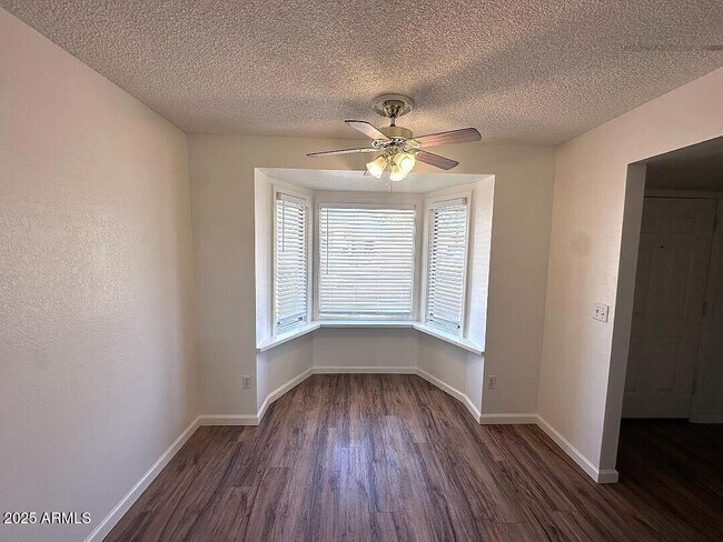 Building Photo - 4501 E Juniper Ave