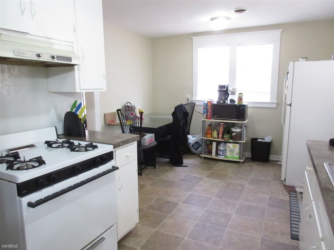 Foto del edificio - 3 br, 1 bath Apartment - 900 1st St NW