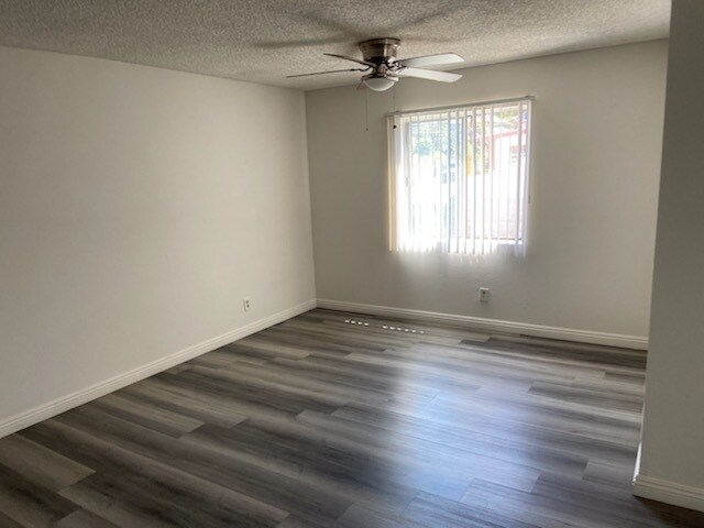 Foto del edificio - 466 N Westmoreland Ave