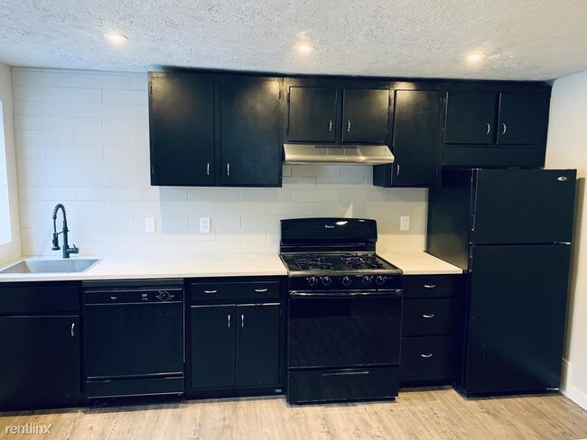 Foto del edificio - 3 br, 2 bath House - 837 Coast Ave