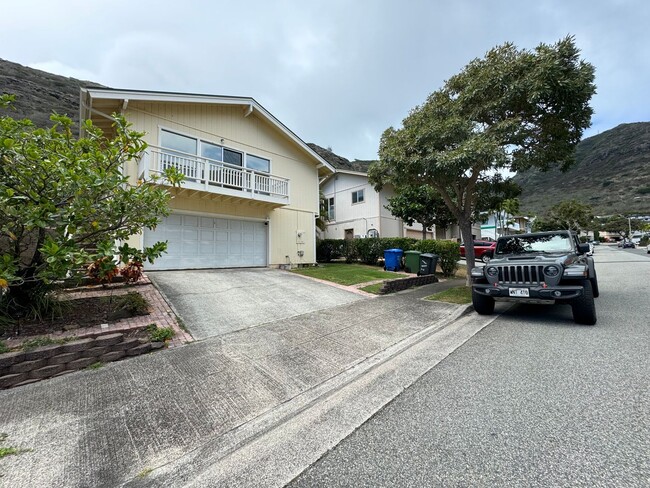 Foto del edificio - 3 Bed 2 Bath Single Family Home Hawaii Kai...