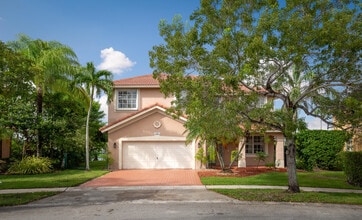 Building Photo - 122 SW 164th Terrace