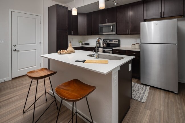 Building Photo - Enclave Vista Ridge