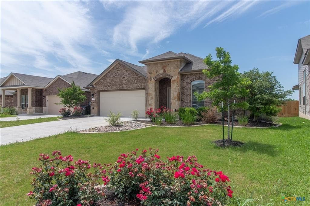 Foto principal - 263 Bainbridge Rd