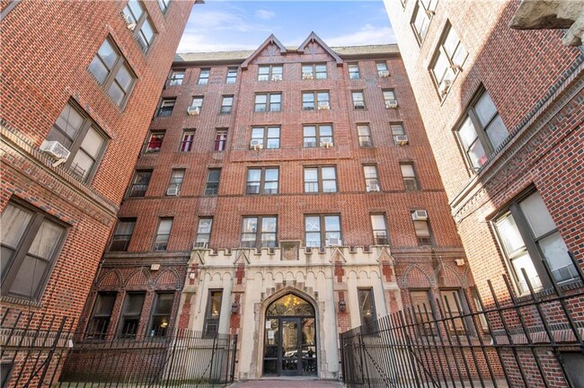 Foto del edificio - 446 Kingston Ave