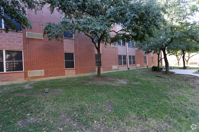 Foto del edificio - Plano Community Homes West