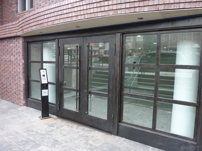 Foto del edificio - 106 Remsen Ave