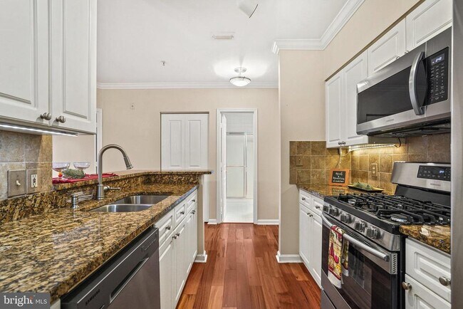 Foto del edificio - 2204 Westcourt Ln