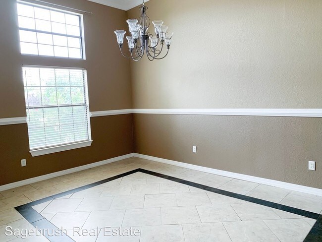 Building Photo - 4 br, 3 bath House - 316 Olive Dr.
