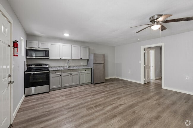 1BR, 1BA - 550SF - Living Room - Sunset Valley Apartments