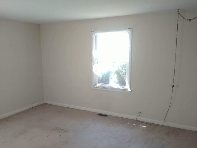 Foto del edificio - 708 Edgemont Ln