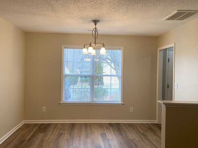 Foto del edificio - 3 BR House convenient to Hwy 29