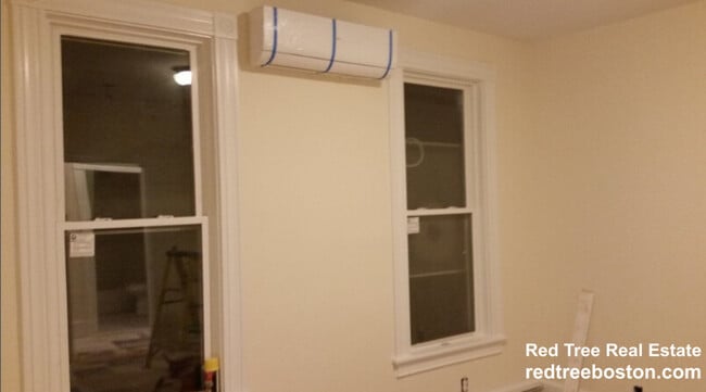 Building Photo - 99 Calumet St