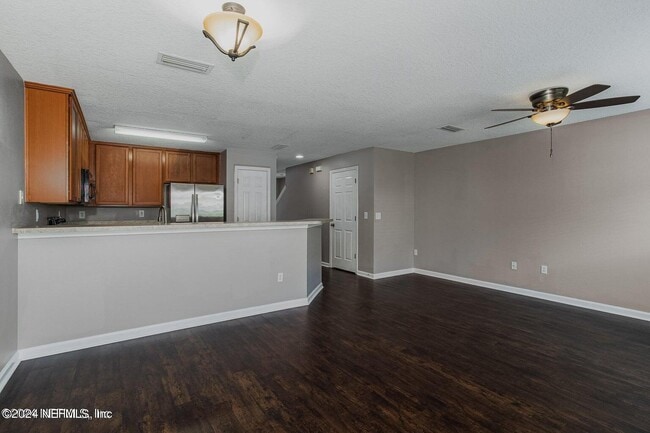 Building Photo - 1500 Calming Water Dr