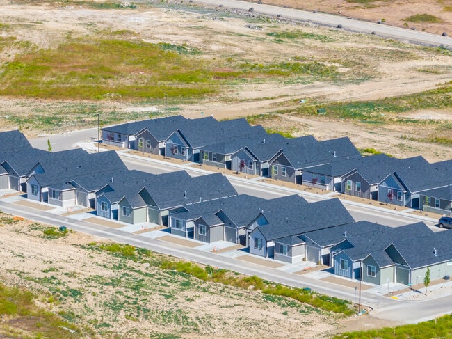 Building Photo - 1949 N W Enterprise St