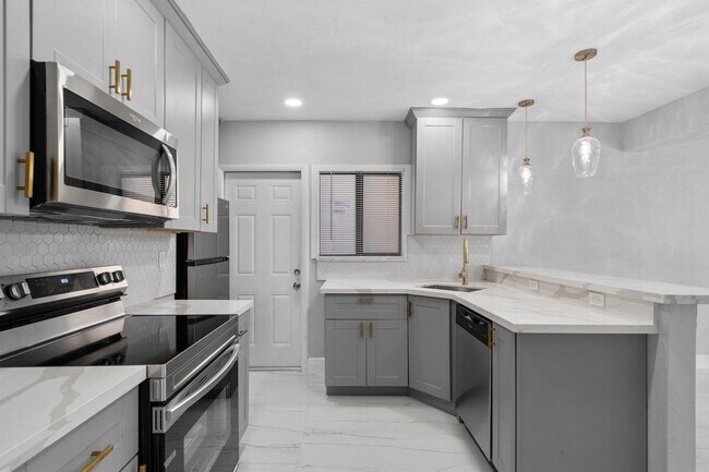 Foto del edificio - 1300 NW 90th St