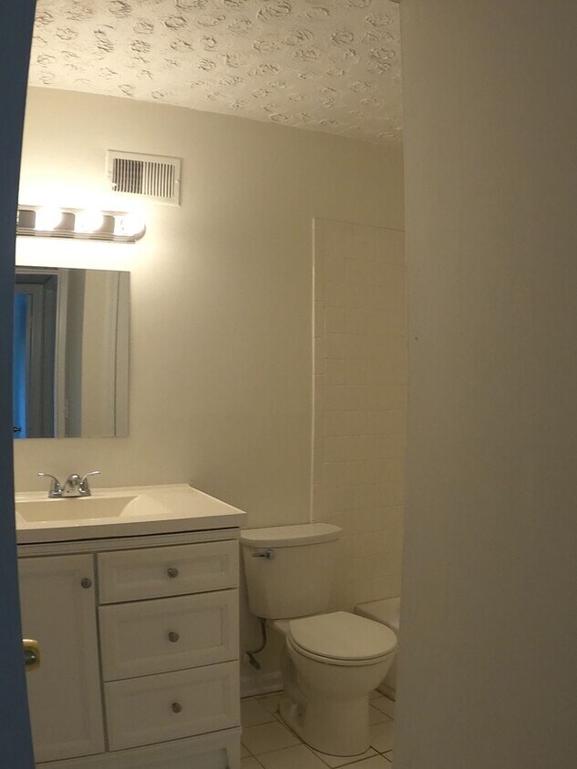 Foto del edificio - Renovated 2 BR 1.5 BA in Wildwood