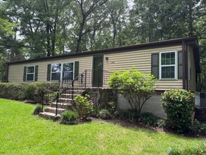 Building Photo - 1173 N McDonough Rd