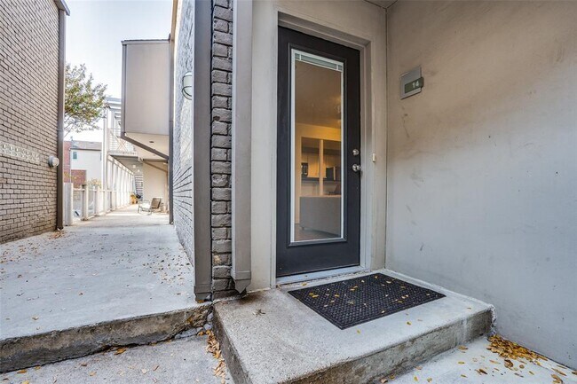 Foto del edificio - 4231 Travis St