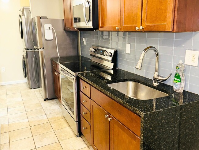 Building Photo - 2 Bedroom Single Family Home in Hyattsvill...