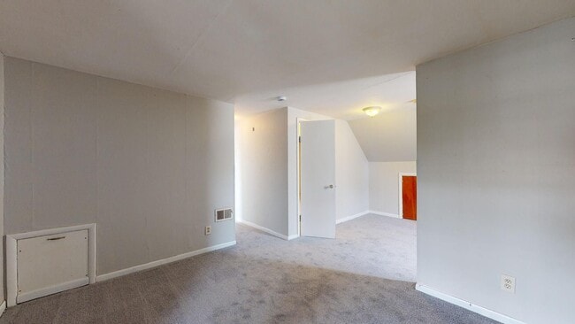 Foto del edificio - 3753 W 117th St