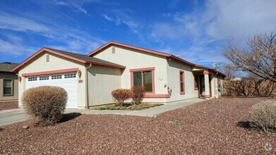 Building Photo - 1496 Stratford Pl