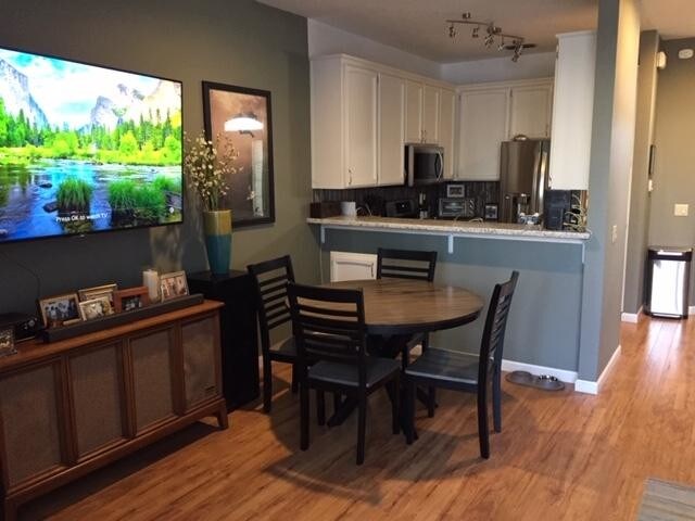 Dining/Kitchen - 1049 Bell St