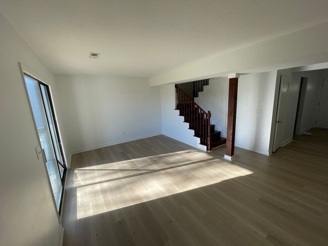 Building Photo - 1422 Stratton Pl Dr