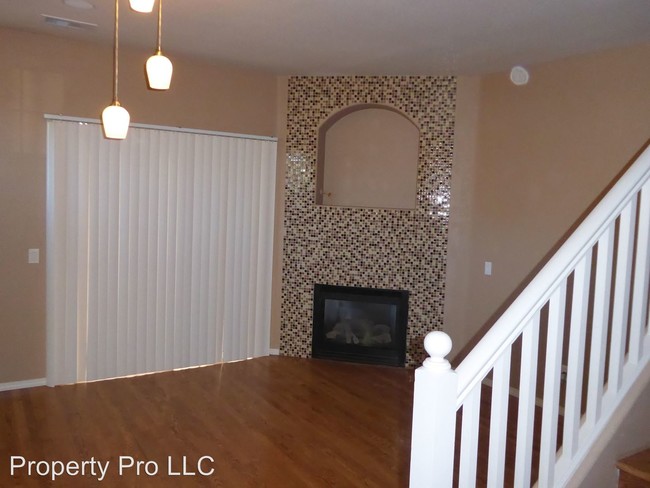 Building Photo - 2 br, 2.5 bath House - 5280 Molokai NE