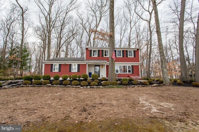 Foto del edificio - 6193 Honey Hollow Rd