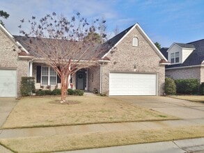 Building Photo - 1009 N Sanderling Dr