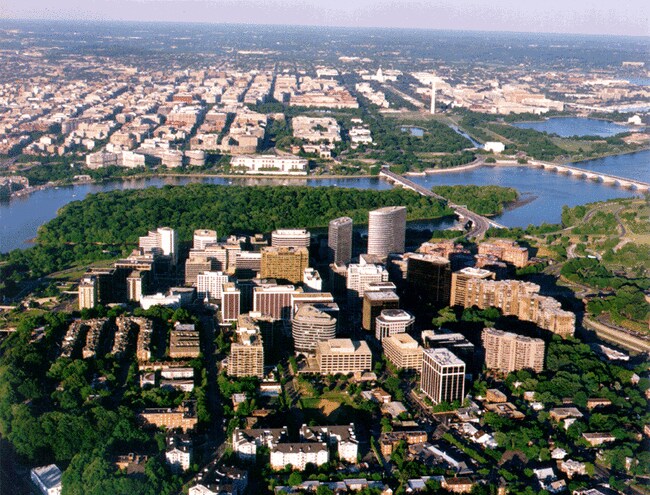 Foto del edificio - 1121 ARLINGTON Blvd