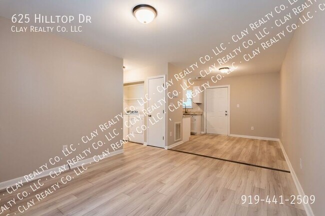 Foto del edificio - 625 Hilltop Dr