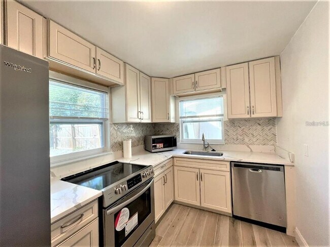 Foto del edificio - 12644 81st Terrace