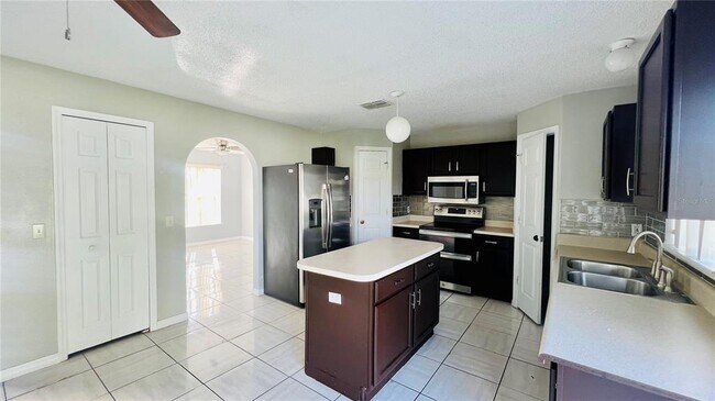 301 Alegriano Ct photo'