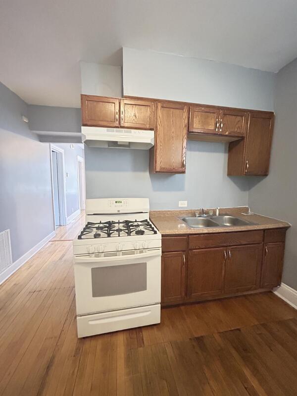 Building Photo - 8362 S Brandon Ave