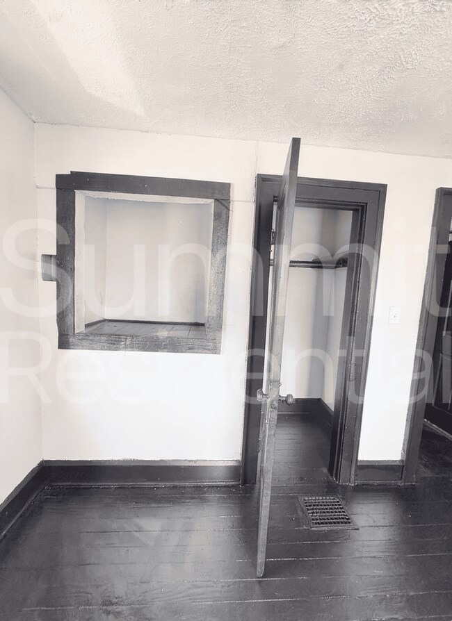 Foto del edificio - 4 Bedroom House for Rent