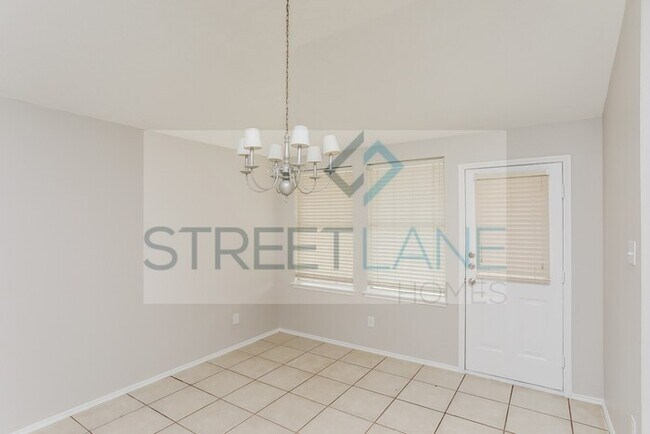 Foto del edificio - REDUCED!