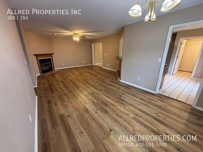 Foto del edificio - 2538 W Houston St