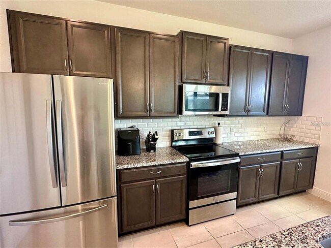 Foto del edificio - 5054 Tibet Ct