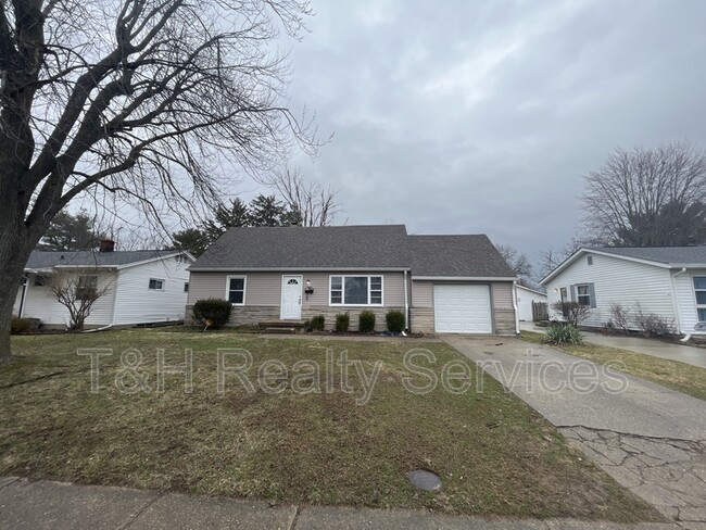 Building Photo - 2121 Gerrard Ave