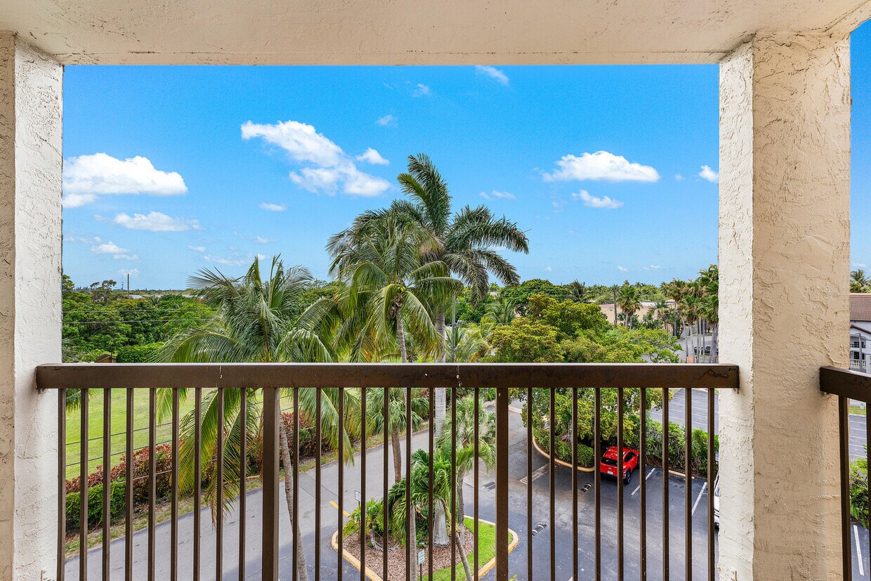 Foto principal - 701 NW 19th St