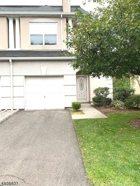Primary Photo - 8501 Brittany Dr