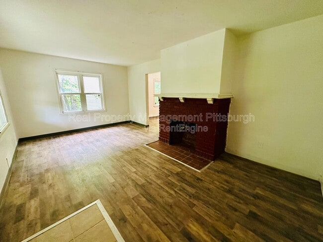 Photo - 1721 Scott St House