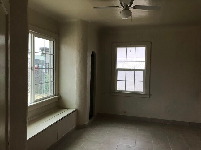 Foto del edificio - 135 1/2 Polo Inn Rd