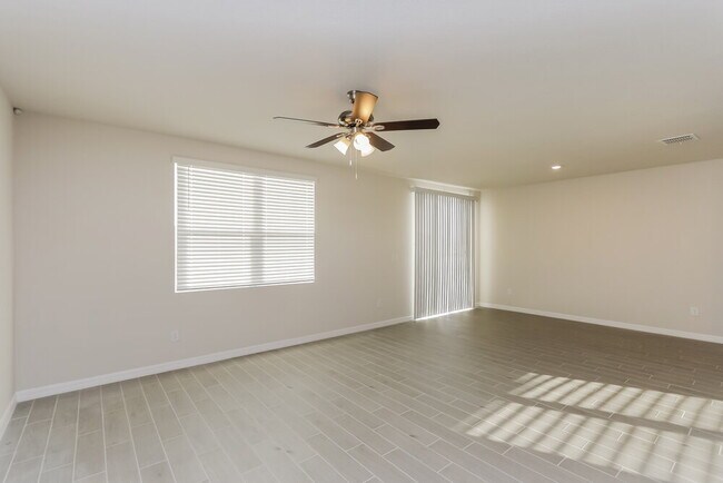 Building Photo - 10209 Daybreak Glen