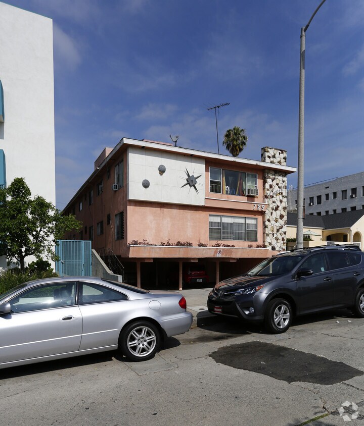 Building Photo - 729 S Gramercy Dr