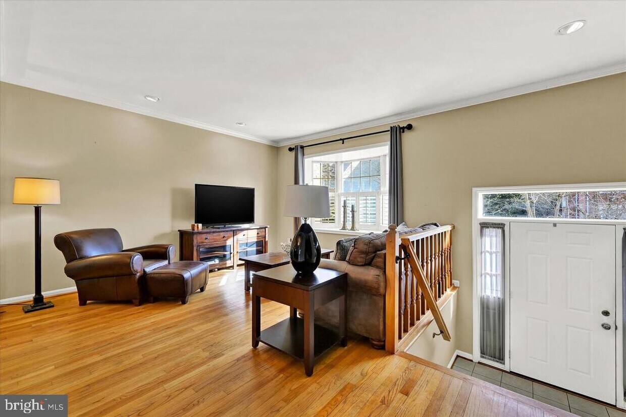Foto principal - 10 Hewetson Ct