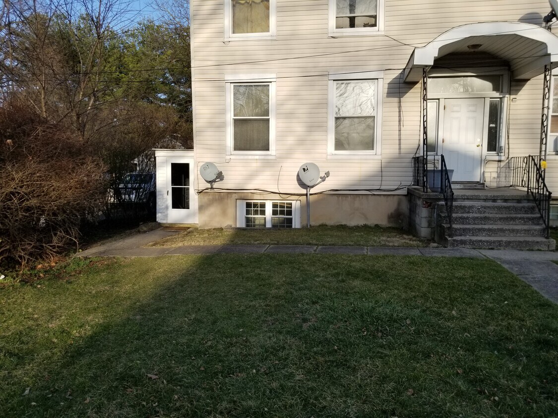 15 N Royal St Unit 2, York, PA 17402 Apartments in York, PA