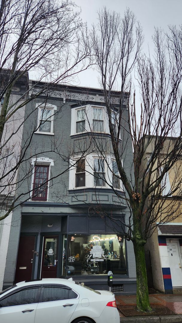 Building Photo - 23 E 4th St